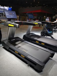 3HP Shock Absorption Commercial AC Motor Electrical Motorized Running Machine Commercial Treadmill 6*